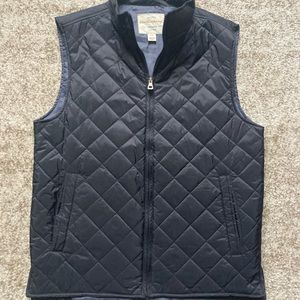 Pristine condition!   Weatherproof Vintage Vest!  Sized Medium.  Smoke Free Hm!
